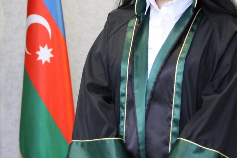 Vəkil işləmək istəyənlərin NƏZƏRİNƏ!  - bir ilə endirilir